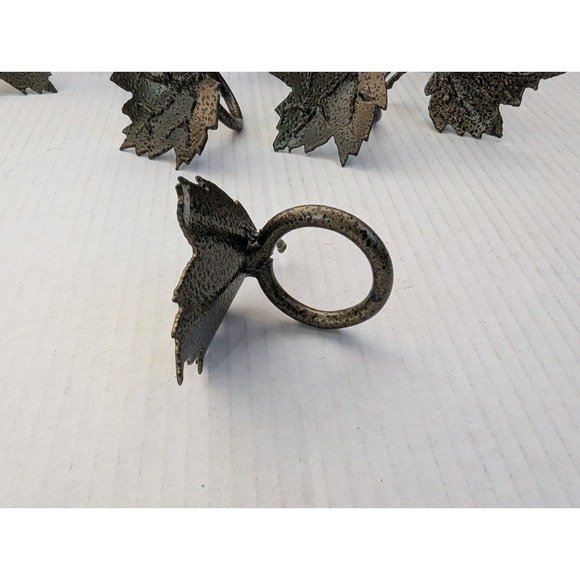 8 Maple Leafs Metal Napkin Ring Holders Tableware Table Decor - Picture 4 of 4
